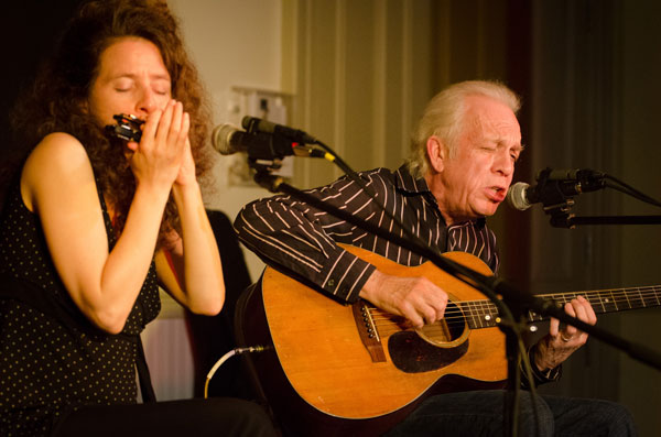 Annie Raines & Paul Rishell perform at the Rose Garden Coffeehouse in 2012. Photo by Stephen Ide