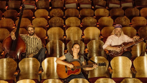 The Heather Pierson Acoustic Trio - photo by Ray MacGregor The Heather Pierson Acoustic Trio - photo by Ray MacGregor