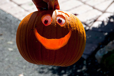 Smiling pumpkins - click to see more photos from carving pumpkins