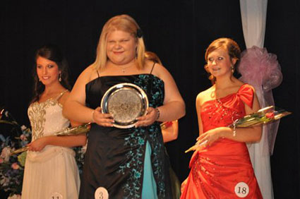 Erica wins Miss Congeniality - Click to see more photos